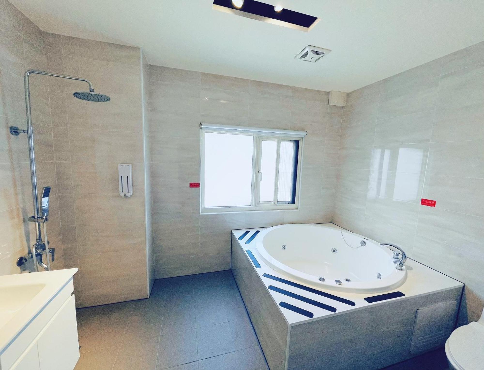 Walker Hotel - Sanchong تايبيه المظهر الخارجي الصورة